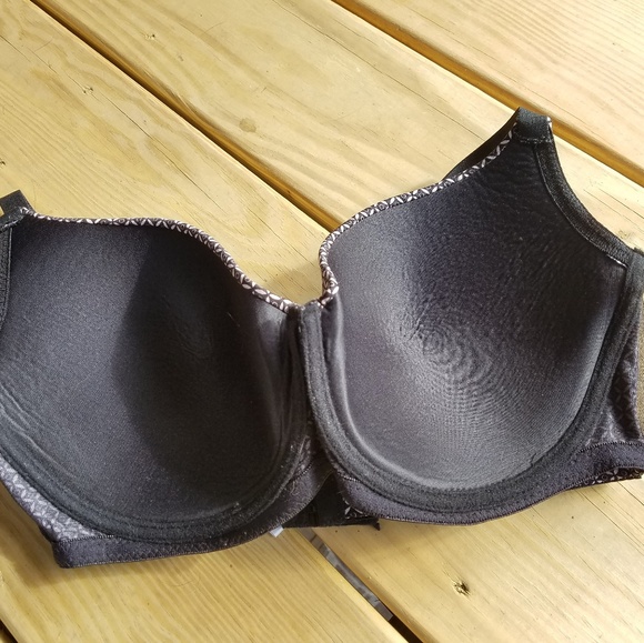 Delta Burke Bra - Picture 3 of 8